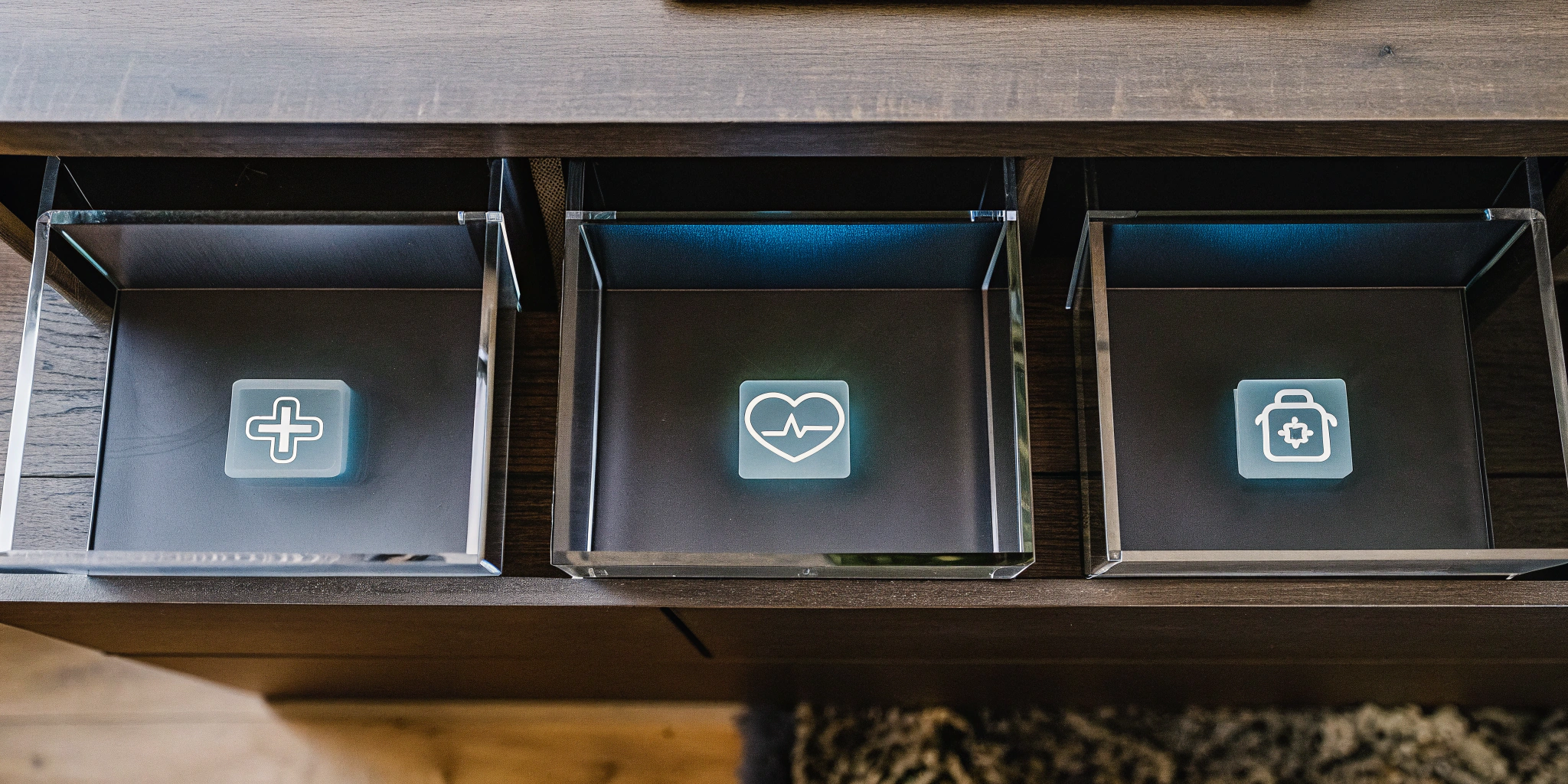 Icons comparing the key differences between an HSA, FSA, and HRA.